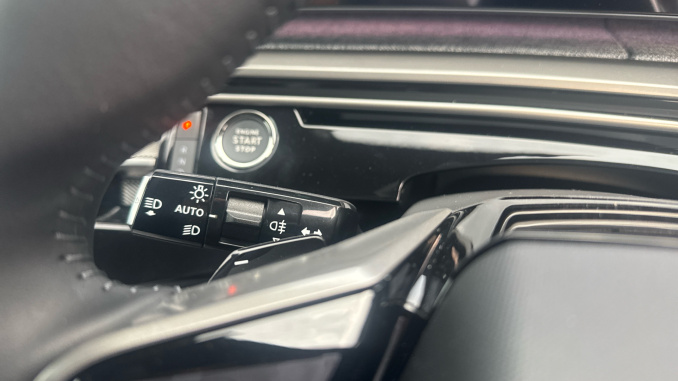 Peugeot 3008 157kW Allure 73kWh 5dr Auto Electric Estate - Image 20